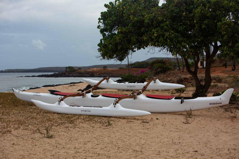 outrigger canoe-wa'a